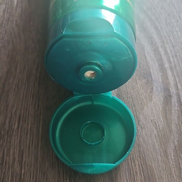 Bath & Body Works VANILLA BEAN NOEL 8oz BODY CREAM - Picture 3 of 5